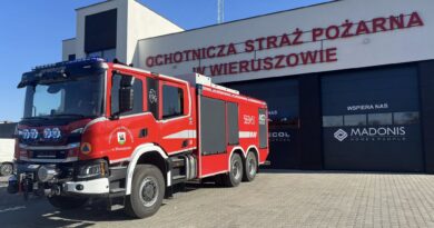 Nowy ciężki wóz gaśniczy dla OSP Wieruszów. Scania za blisko 2 mln zł