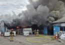 Włocławek. Duży pożar hali z chemikaliami